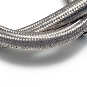 Radiatora šļūtene Easyboost Racing pīta tērauda d=15mm 8par metru)