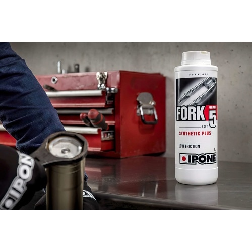 Eļļa dakšām Soft Ipone Fork 5 pus-sintētiskā 1L Eļļa dakšām Soft Ipone Fork 5 pus-sintētiskā 1L