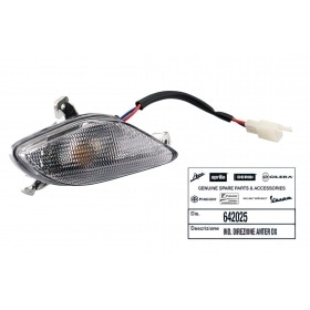 Indikatora labās puses priekšējais Piaggio Typhoon pēc 2010. gada