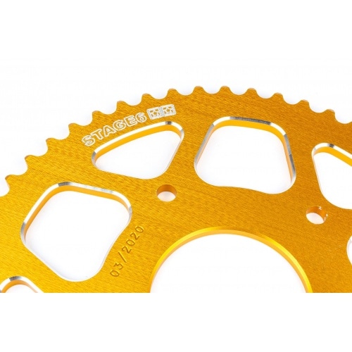 Ķēdes komplekts 13x53 - 420 Stage6 alumīnija CNC dzeltens Peugeot / Rieju Ķēdes komplekts 13x53 - 420 Stage6 alumīnija CNC dzeltens Peugeot / Rieju