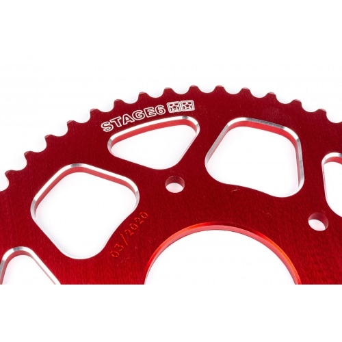 Ķēdes komplekts 14x53 - 420 Stage6 alumīnija CNC sarkans Peugeot / Rieju Ķēdes komplekts 14x53 - 420 Stage6 alumīnija CNC sarkans Peugeot / Rieju